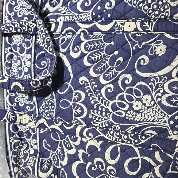 Navy zip Tote Twirly Bird Totebag Vera Bradley gently used - Picture 12 of 14